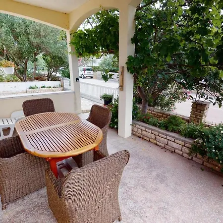 Appartement Slavica Povljana